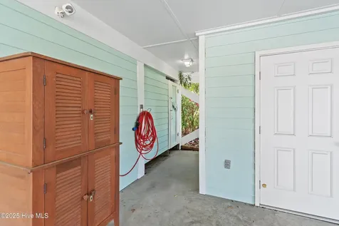 121 Ferry Road Holden Beach NC 28462