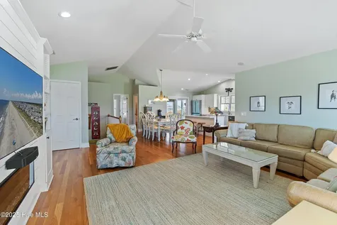 121 Ferry Road Holden Beach NC 28462