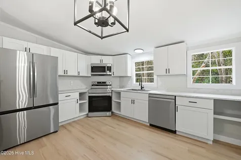 808 Wildwood Circle Hampstead NC 28443