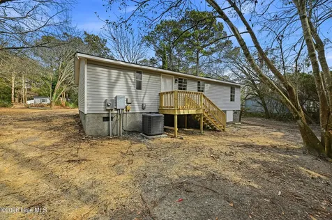 808 Wildwood Circle Hampstead NC 28443