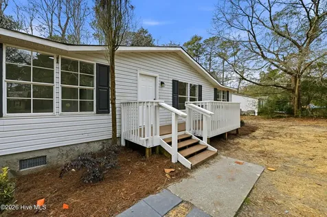 808 Wildwood Circle Hampstead NC 28443