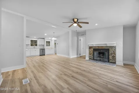 814 Wildwood Circle Hampstead NC 28443