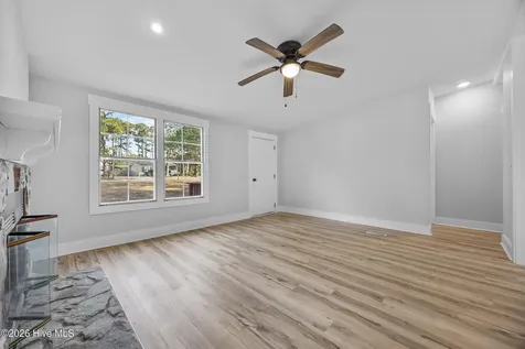 814 Wildwood Circle Hampstead NC 28443