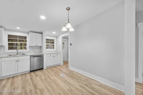 814 Wildwood Circle Hampstead NC 28443