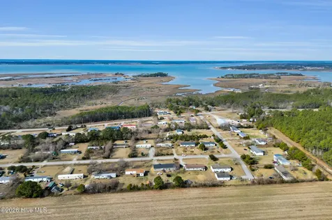 105 Gosling Lane Beaufort NC 28516