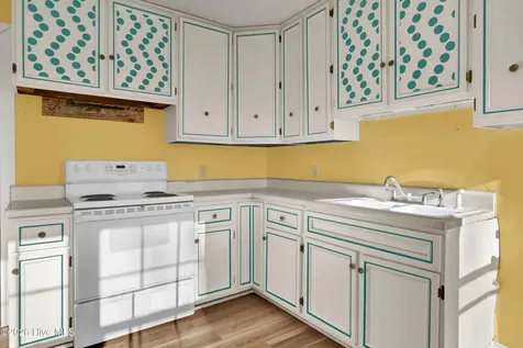 3533 Middle Sound Loop Road Wilmington NC 28411