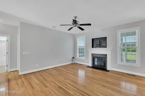 417 Meadowland Circle Maple Hill NC 28454