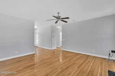 417 Meadowland Circle Maple Hill NC 28454