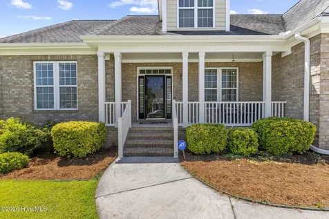 417 Meadowland Circle Maple Hill NC 28454