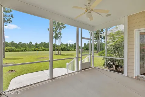 417 Meadowland Circle Maple Hill NC 28454