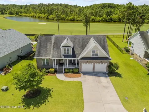 417 Meadowland Circle Maple Hill NC 28454