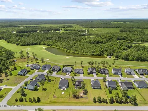 417 Meadowland Circle Maple Hill NC 28454