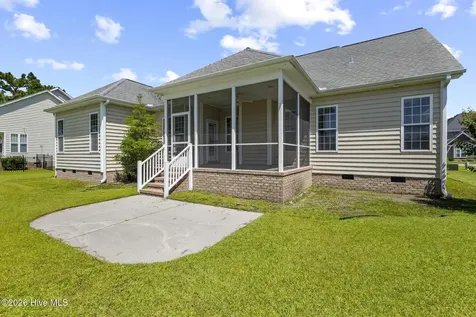 417 Meadowland Circle Maple Hill NC 28454