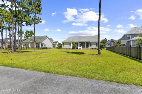 417 Meadowland Circle Maple Hill NC 28454