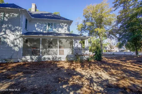 280 W Connecticut Avenue Southern Pines NC 28387