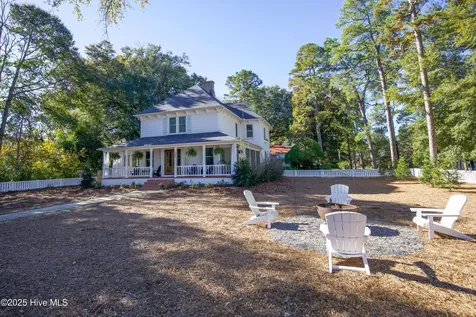 280 W Connecticut Avenue Southern Pines NC 28387