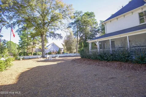 280 W Connecticut Avenue Southern Pines NC 28387