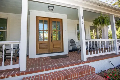 280 W Connecticut Avenue Southern Pines NC 28387