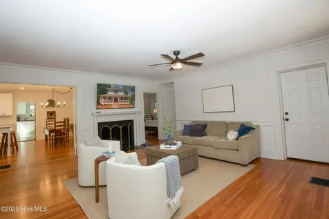 280 W Connecticut Avenue Southern Pines NC 28387