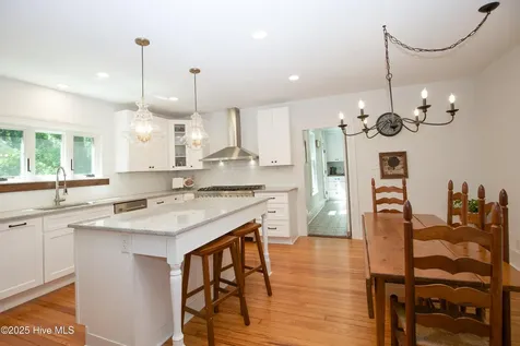 280 W Connecticut Avenue Southern Pines NC 28387