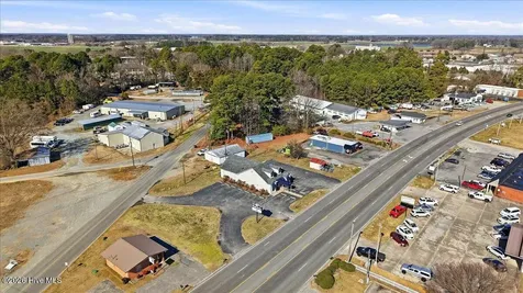 903 N Breazeale Avenue Mount Olive NC 28365