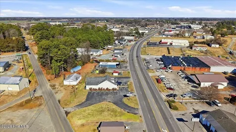 903 N Breazeale Avenue Mount Olive NC 28365