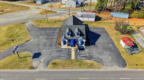 903 N Breazeale Avenue Mount Olive NC 28365
