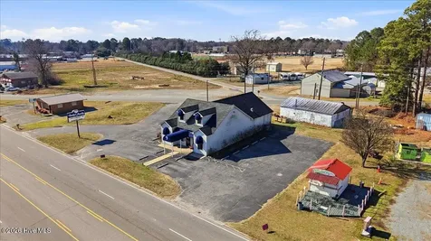 903 N Breazeale Avenue Mount Olive NC 28365