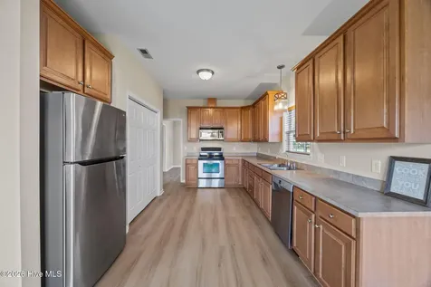 102 Blackheath Drive New Bern NC 28560