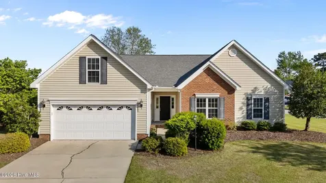 102 Blackheath Drive New Bern NC 28560