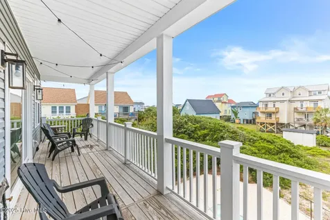 822 S Topsail Drive Surf City NC 28445