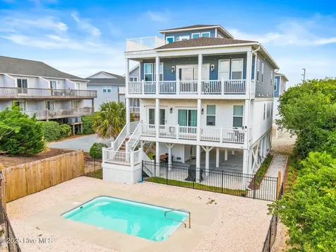 822 S Topsail Drive Surf City NC 28445