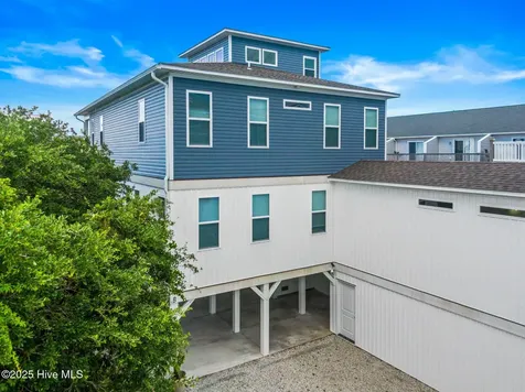 822 S Topsail Drive Surf City NC 28445