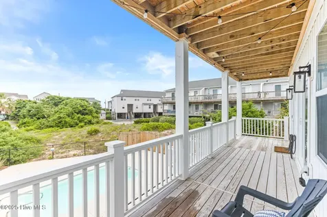 822 S Topsail Drive Surf City NC 28445