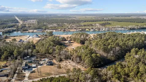 108 Blue Heron Court Beaufort NC 28516
