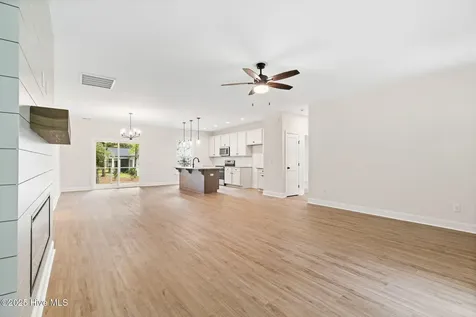 745 Lakeside Drive SE Bolivia NC 28422