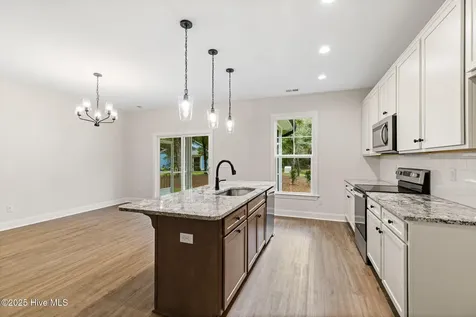 745 Lakeside Drive SE Bolivia NC 28422