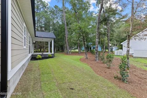 745 Lakeside Drive SE Bolivia NC 28422