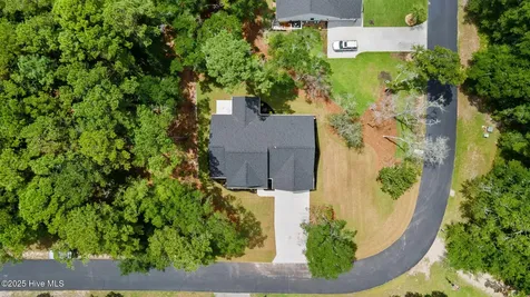 745 Lakeside Drive SE Bolivia NC 28422
