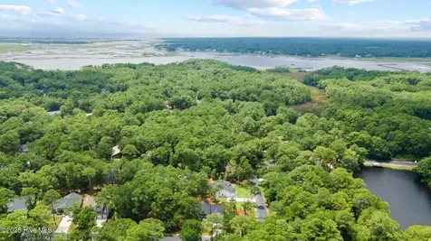 745 Lakeside Drive SE Bolivia NC 28422