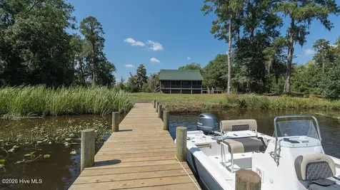 100 Hog Island New Bern NC 28560