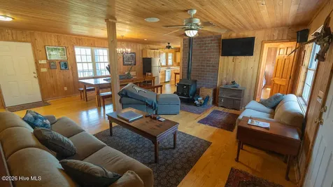 100 Hog Island New Bern NC 28560