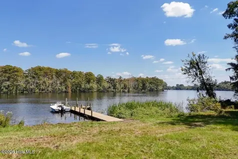 100 Hog Island New Bern NC 28560