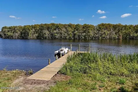 100 Hog Island New Bern NC 28560