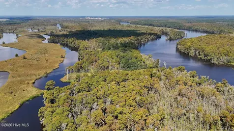 100 Hog Island New Bern NC 28560
