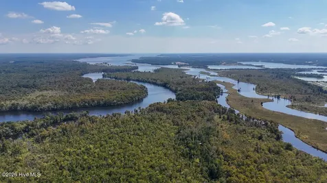 100 Hog Island New Bern NC 28560