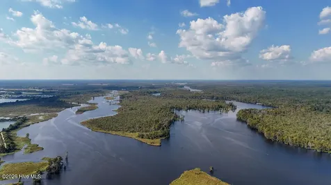 100 Hog Island New Bern NC 28560