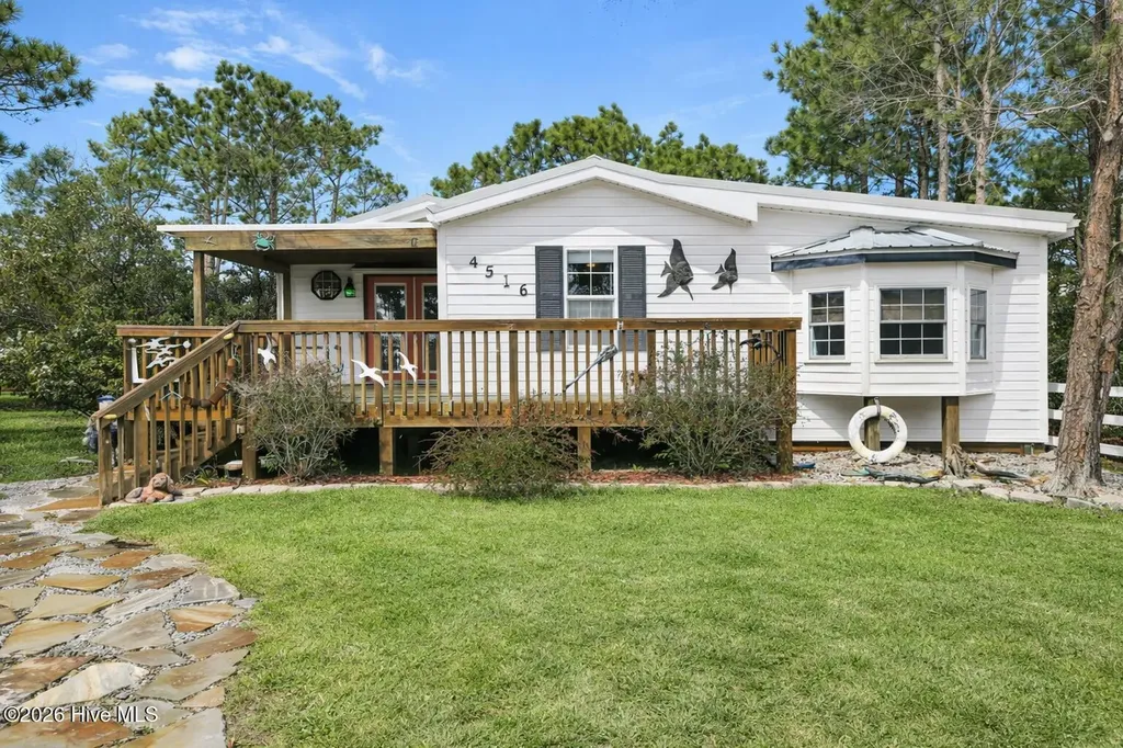 4516 Oak Crest Drive SE Southport NC 28461