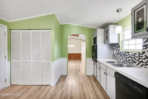 4516 Oak Crest Drive SE Southport NC 28461