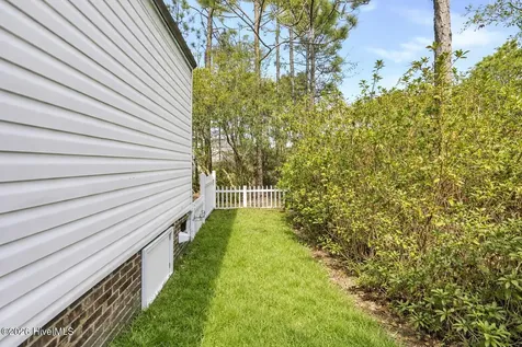4516 Oak Crest Drive SE Southport NC 28461